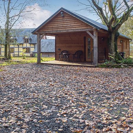 Oak Lodge Edwin Loach Exterior photo